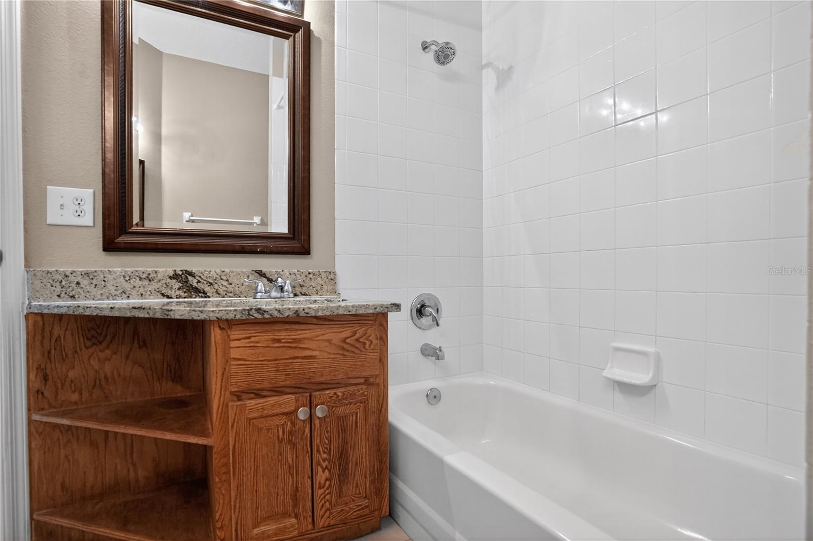 SUNSET LAKES PH 1 - Residential