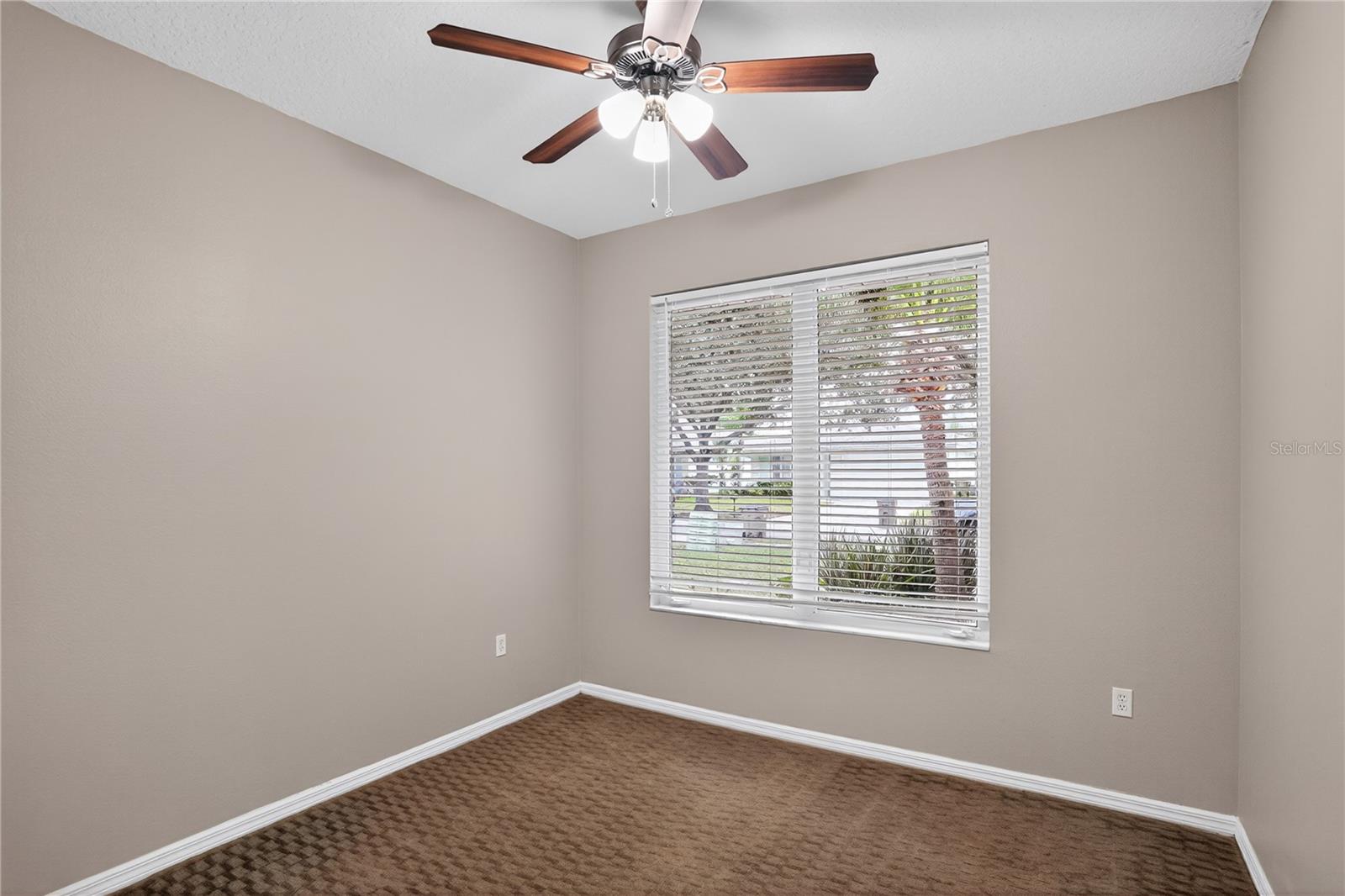 SUNSET LAKES PH 1 - Residential