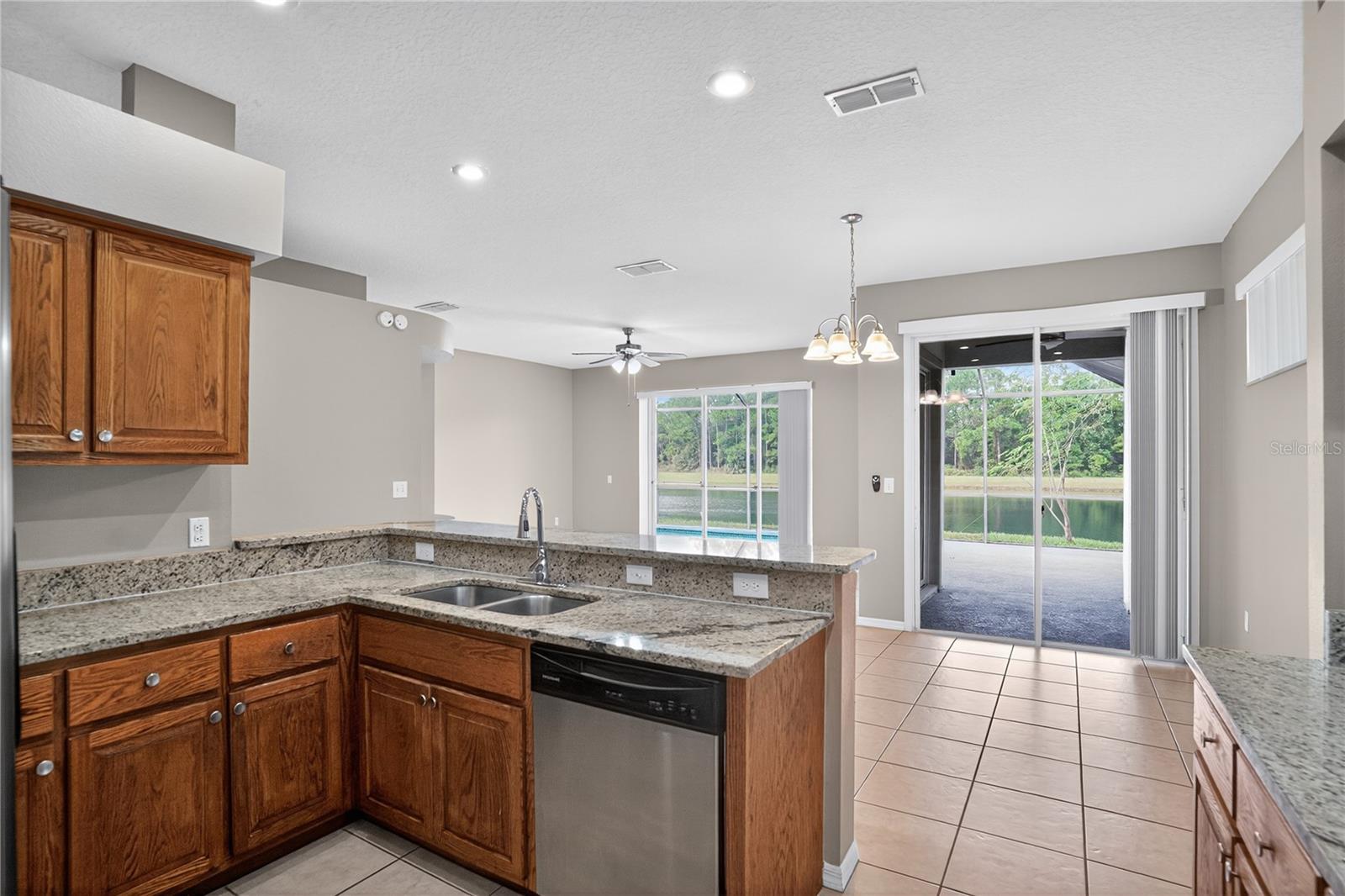 SUNSET LAKES PH 1 - Residential