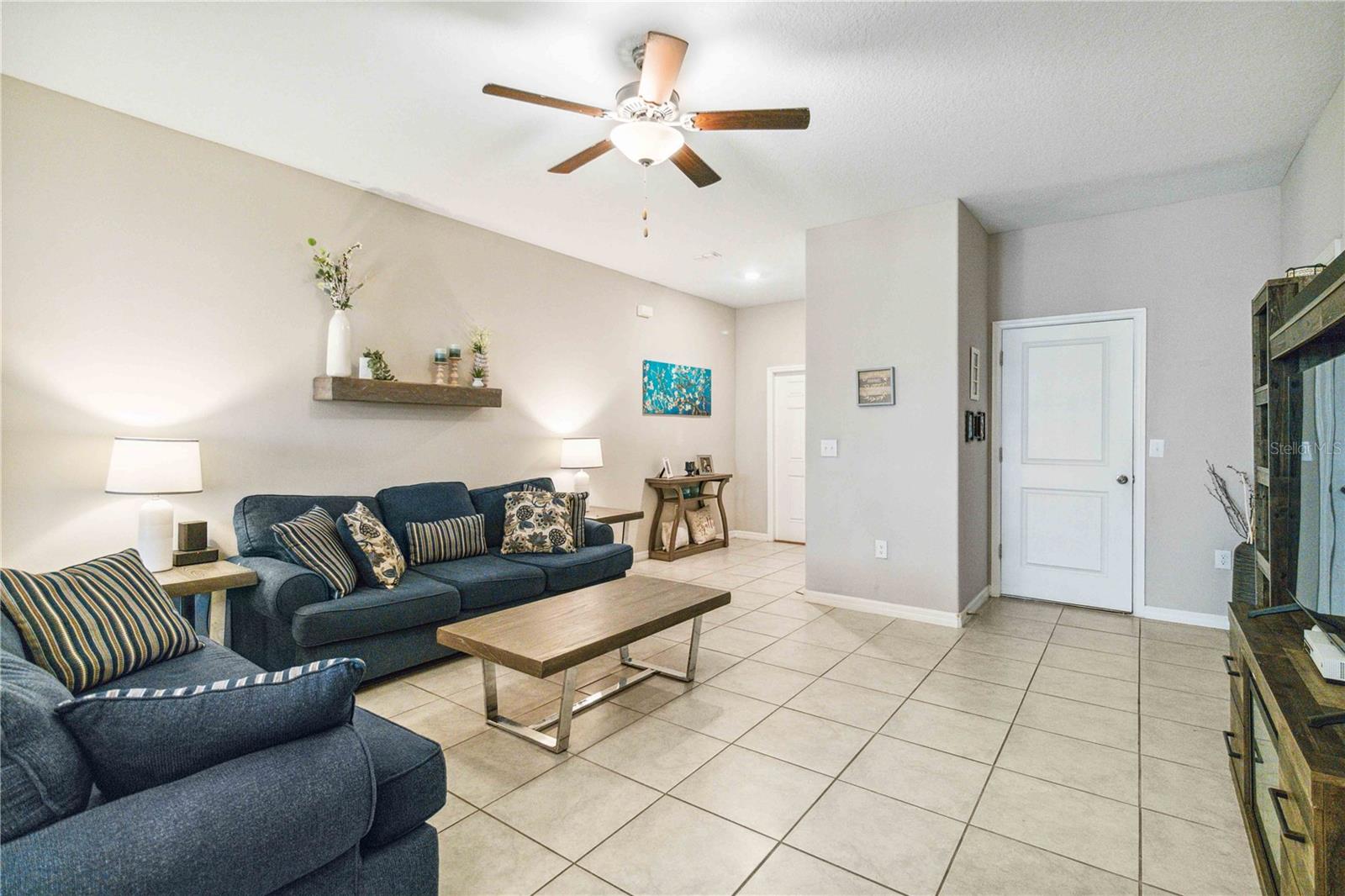 BELMONT TWNHMS PRCL F - Residential Lease