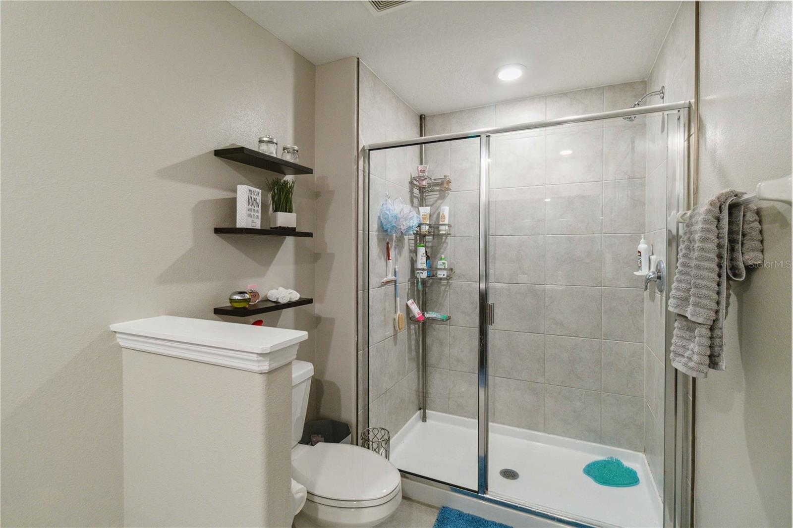 BELMONT TWNHMS PRCL F - Residential Lease