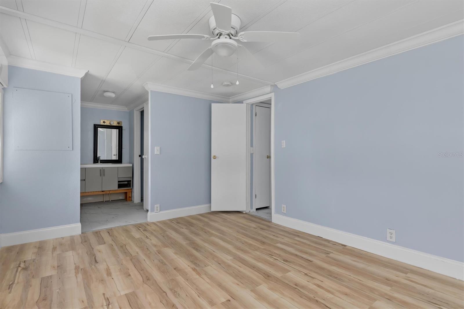 RIVER FOREST MHP - Residential