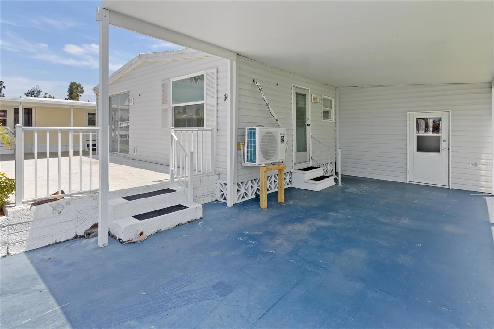 RIVER FOREST MHP - Residential