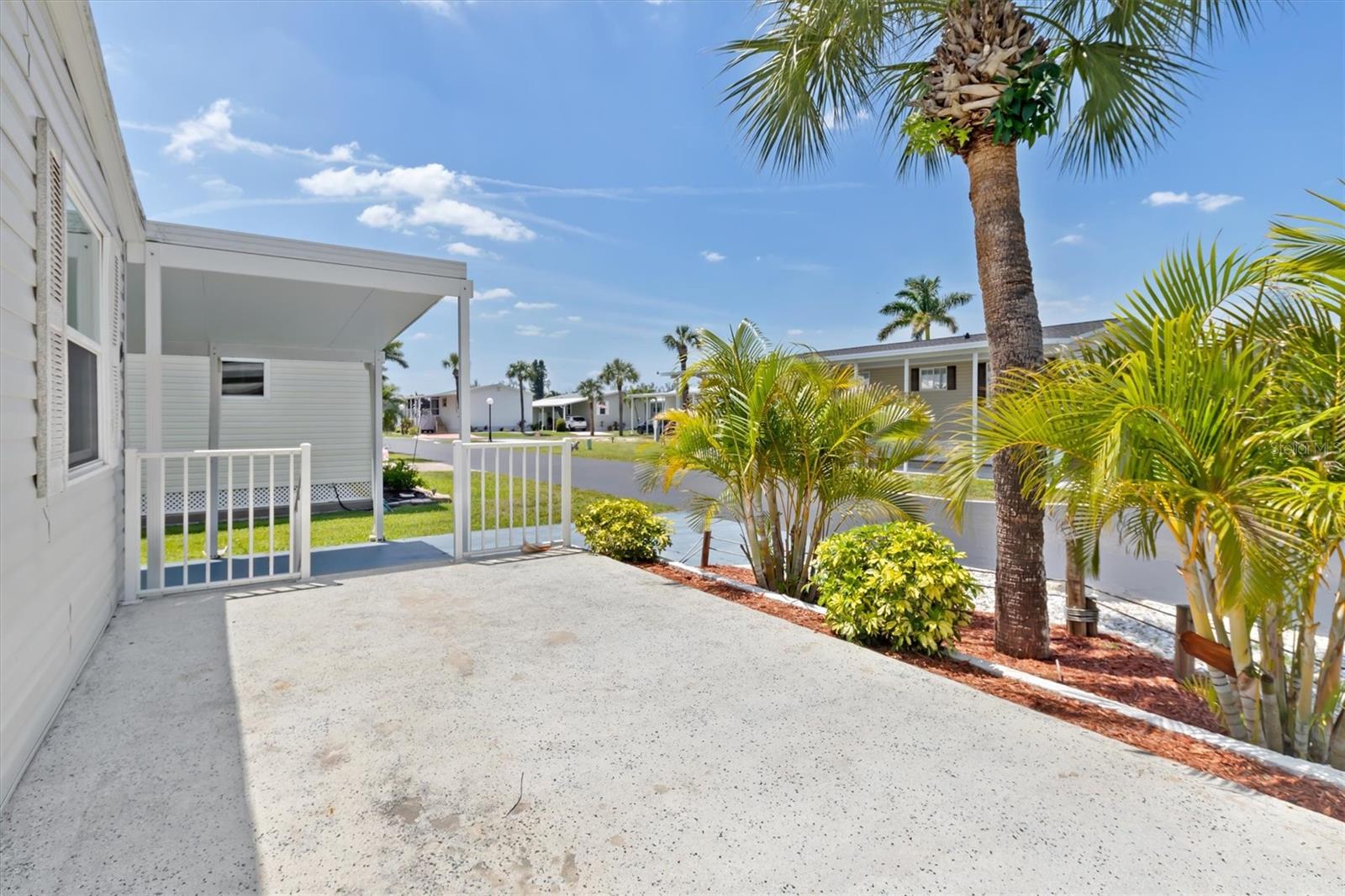 RIVER FOREST MHP - Residential