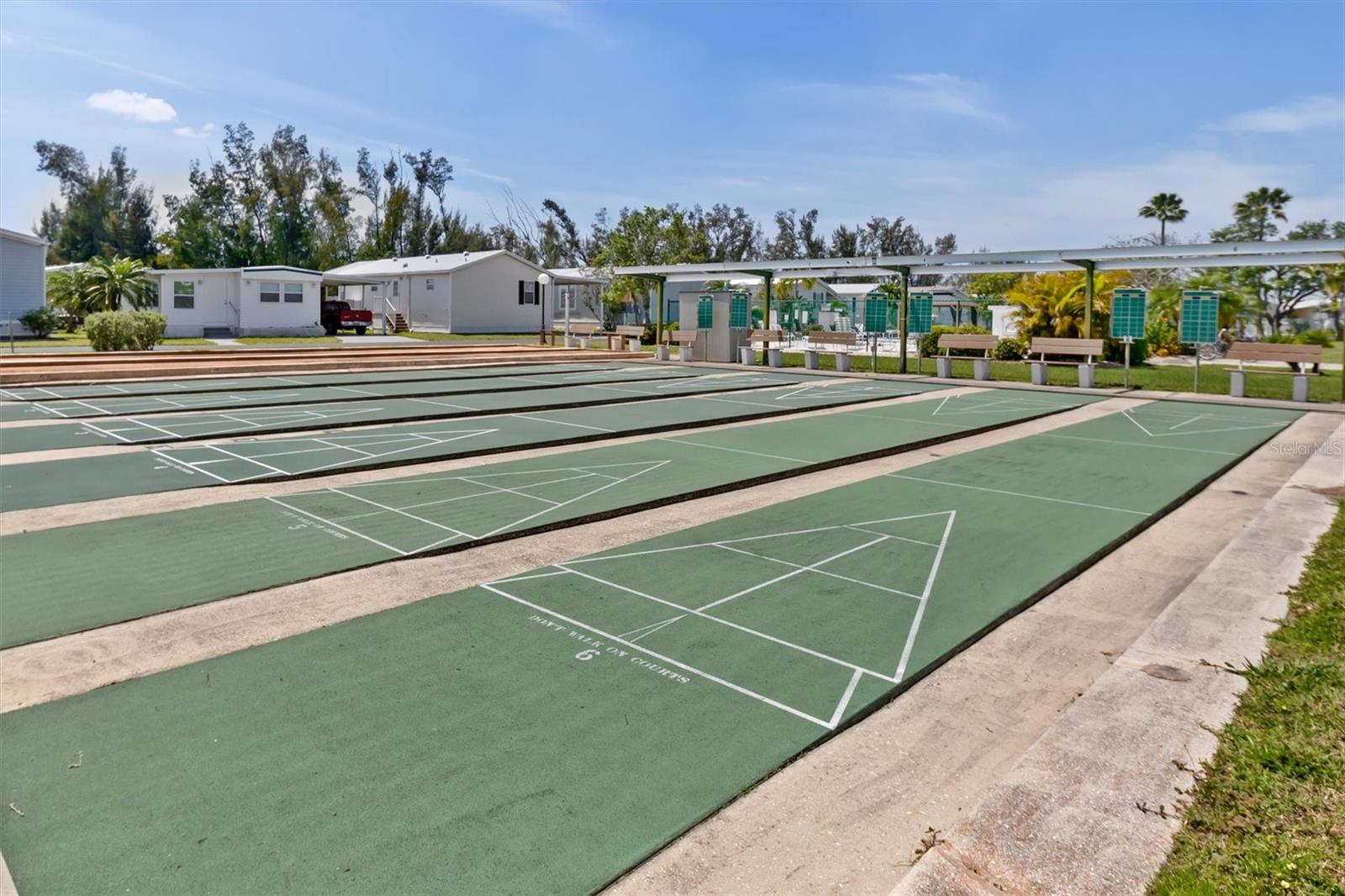 RIVER FOREST MHP - Residential