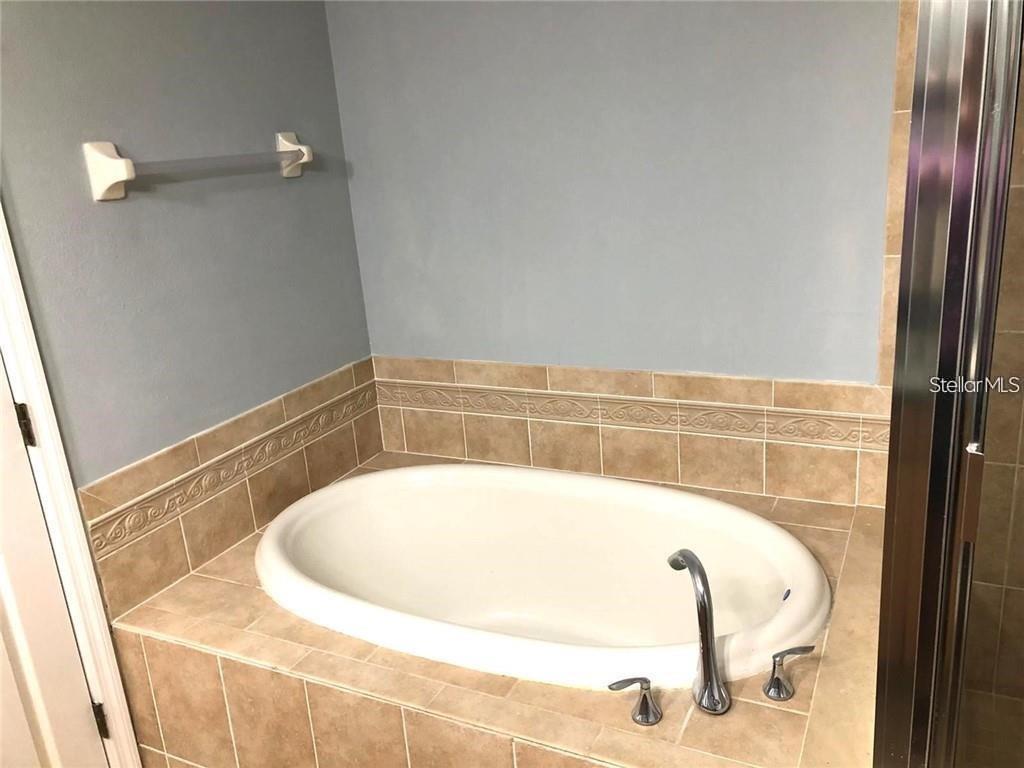 SOUTH HAMPTON - Residential Lease