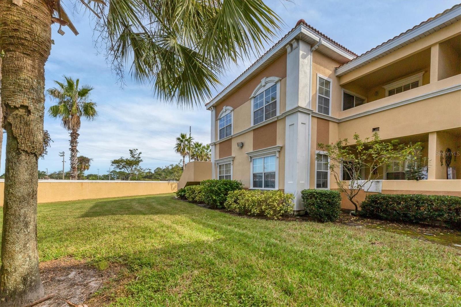 VILLAGIO - Residential Lease