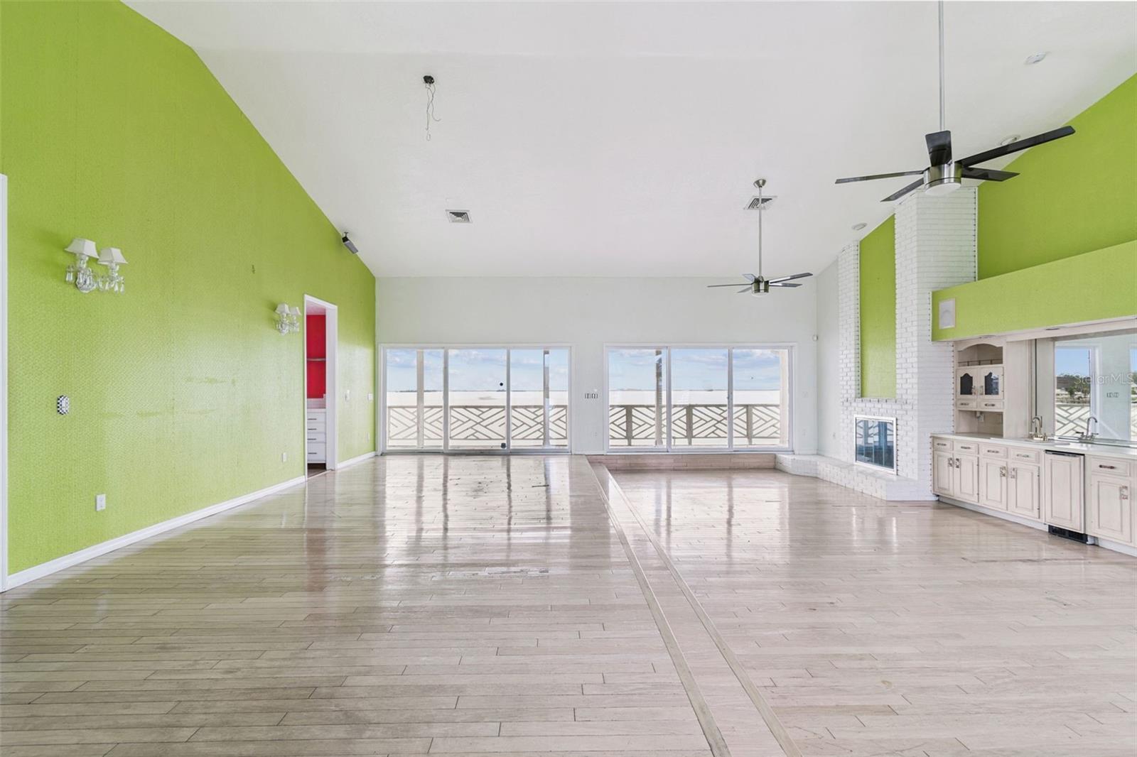 INDIAN BLUFF ISLAND - Residential