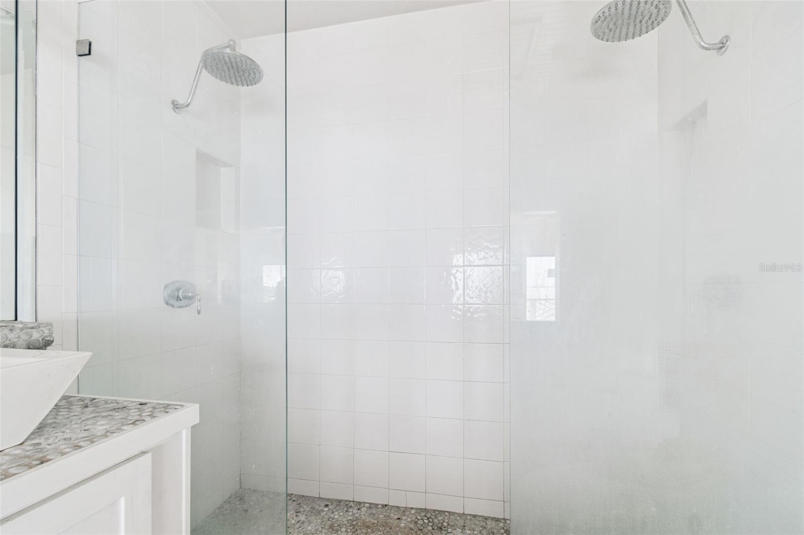 INDIAN BLUFF ISLAND - Residential