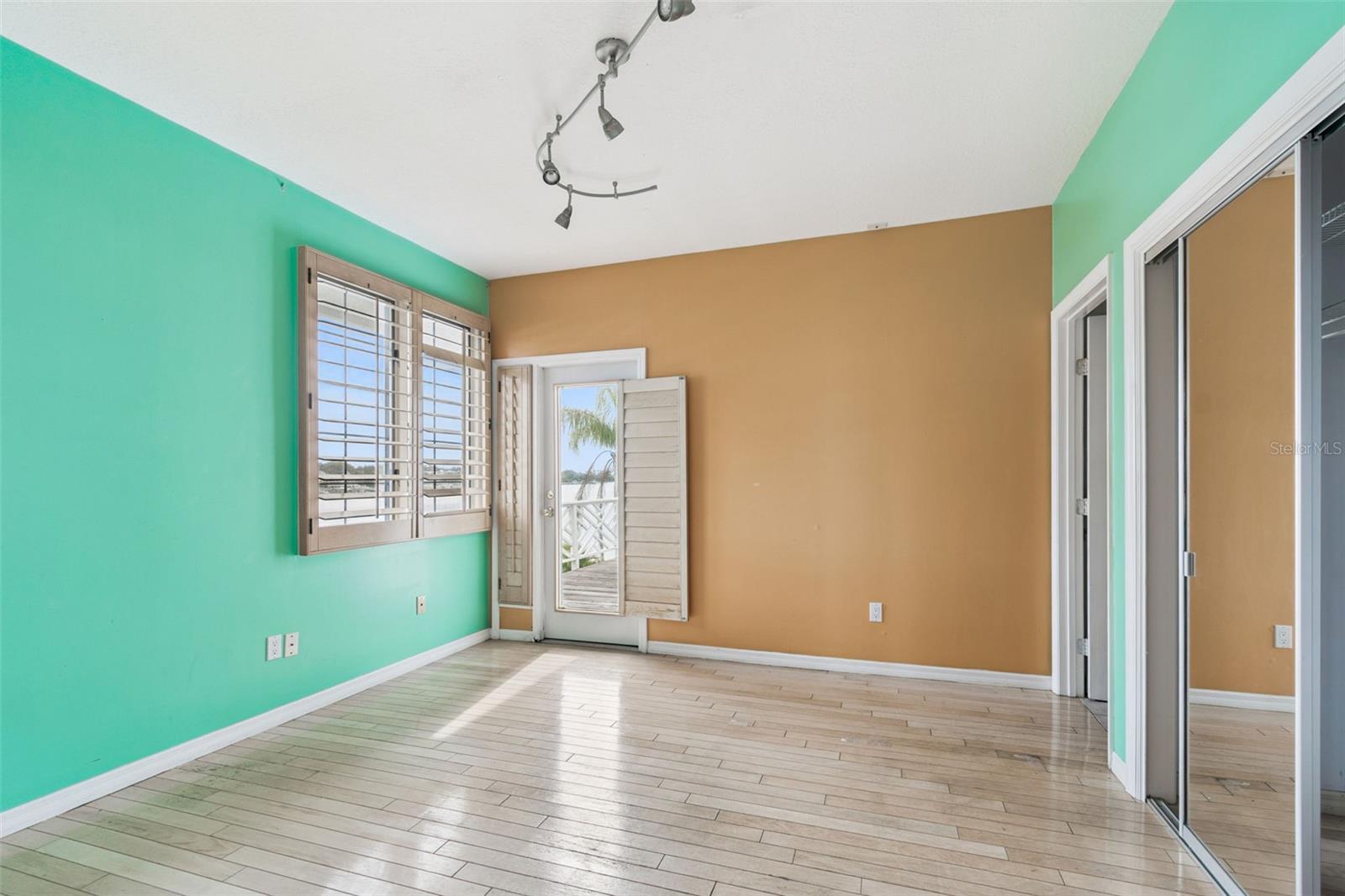 INDIAN BLUFF ISLAND - Residential