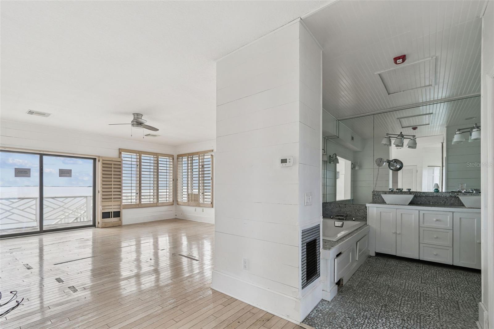 INDIAN BLUFF ISLAND - Residential