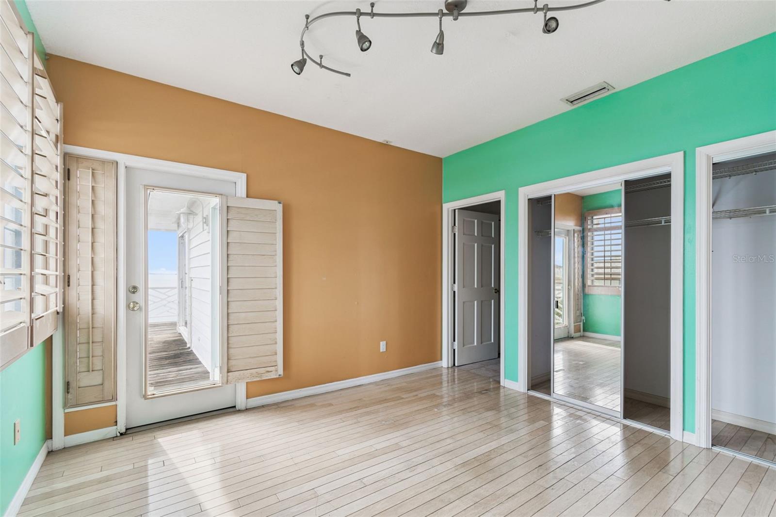 INDIAN BLUFF ISLAND - Residential