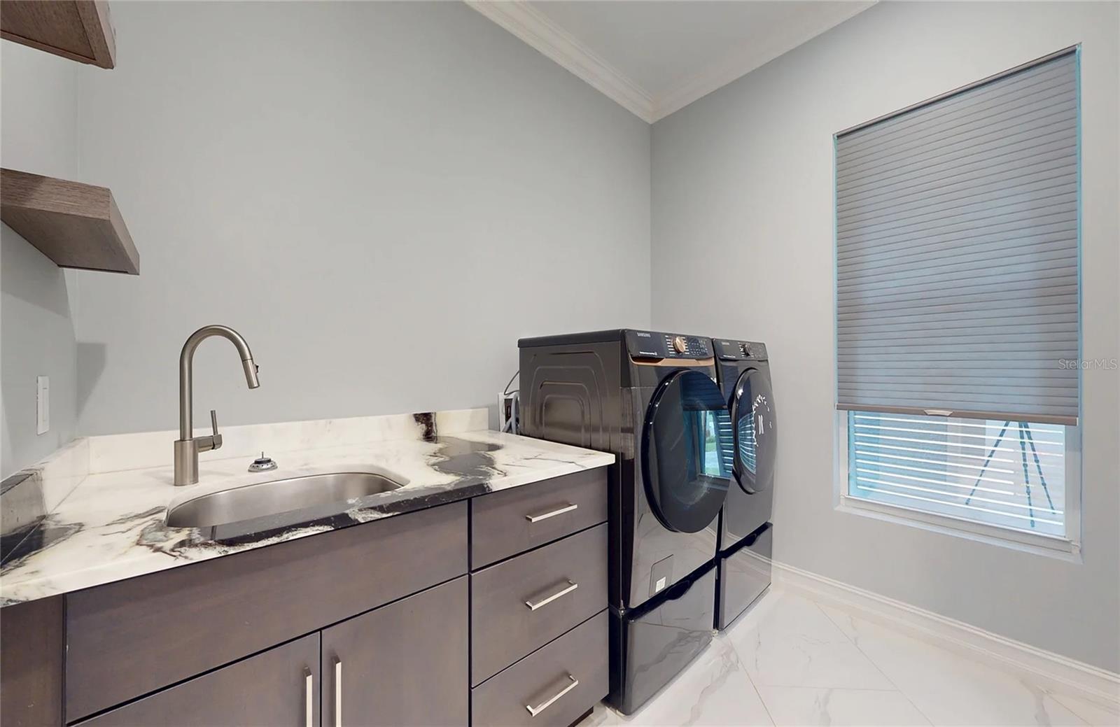 BAY ESTATES - Residential