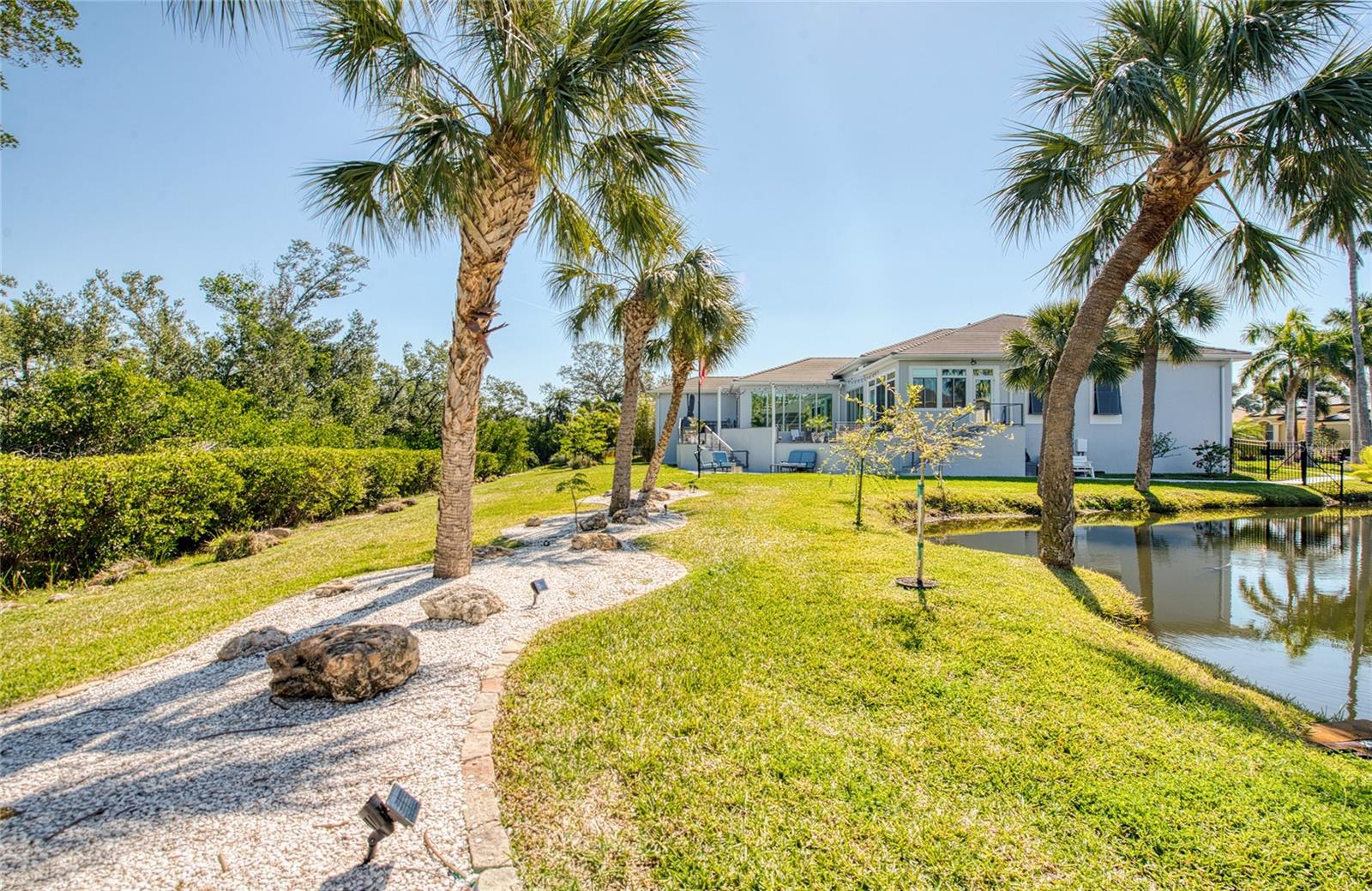 BAY ESTATES - Residential