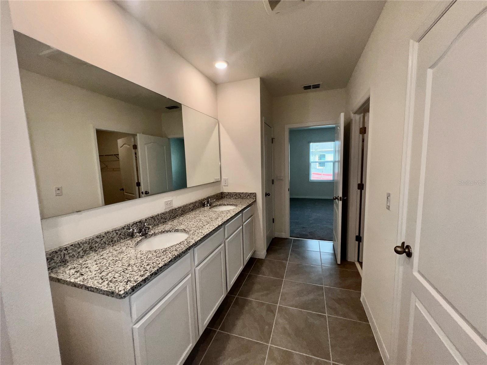 7086 CATTLE EGRET DRIVE