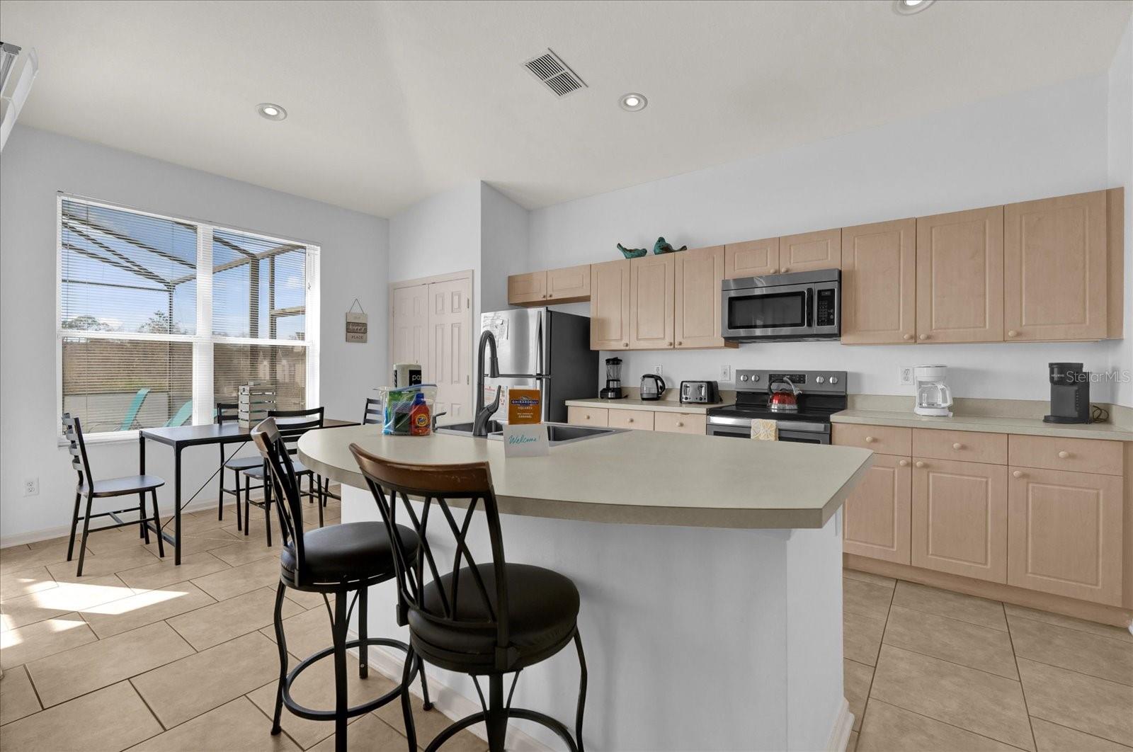 8136 FAN PALM WAY
