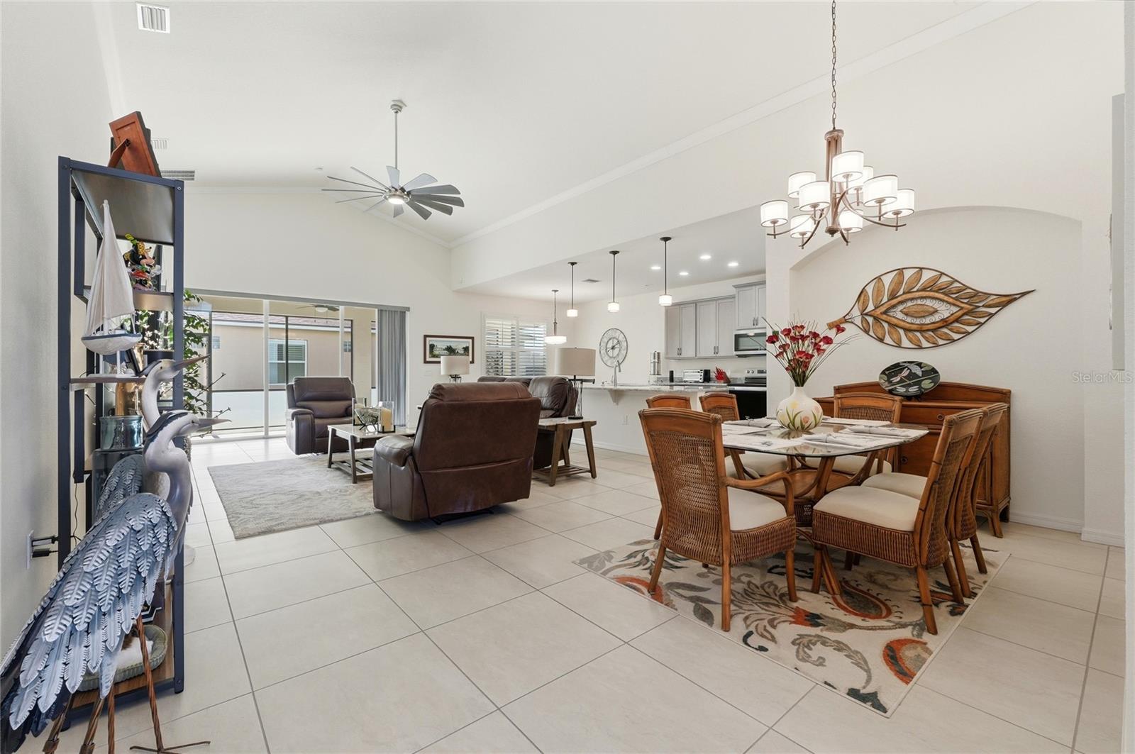 1033 SAWGRASS DRIVE