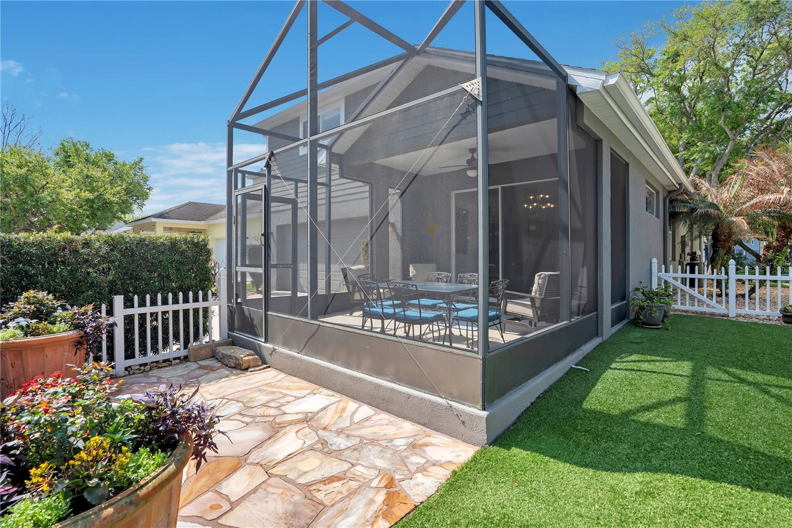 WINTER OAKS - Residential