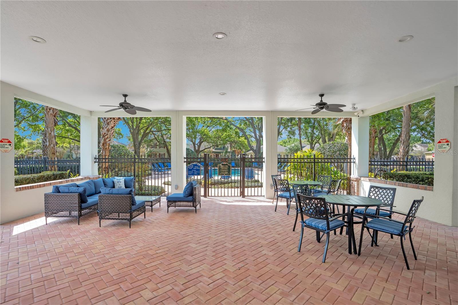 WINTER OAKS - Residential