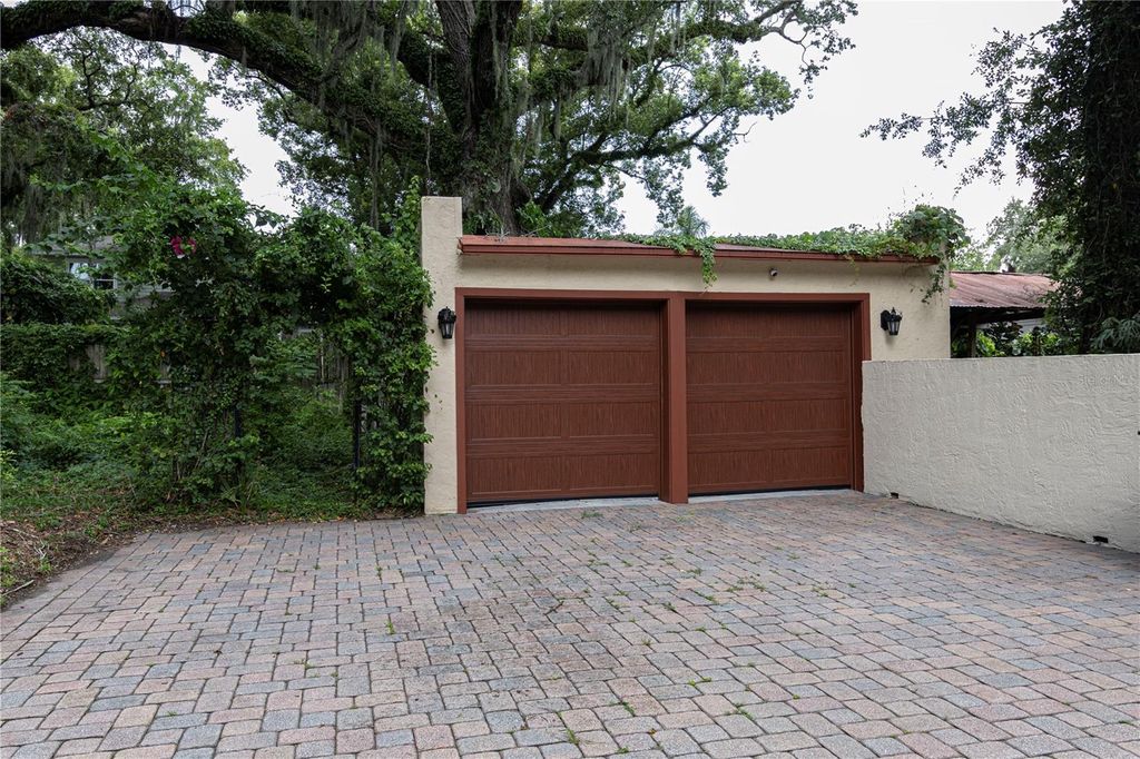 Photo of 732 Edgewater Drive, Orlando, FL 32804 (MLS # O6409482)