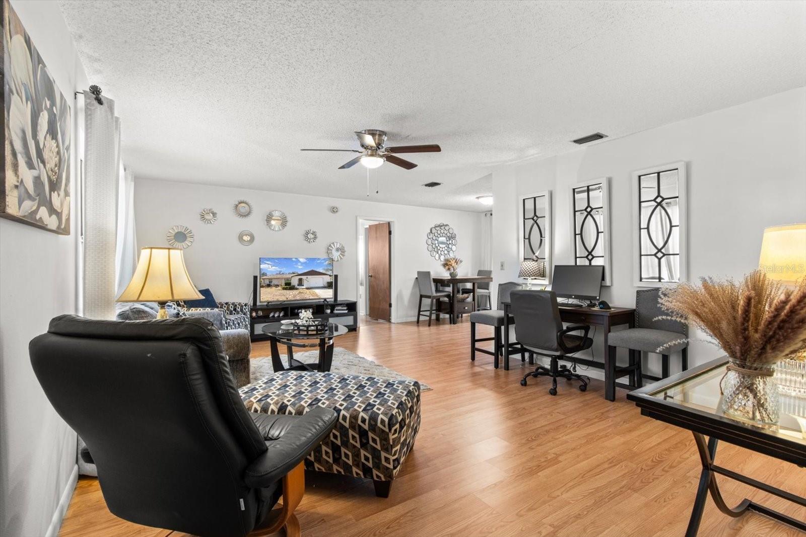 5570 W CAGNEY LOOP