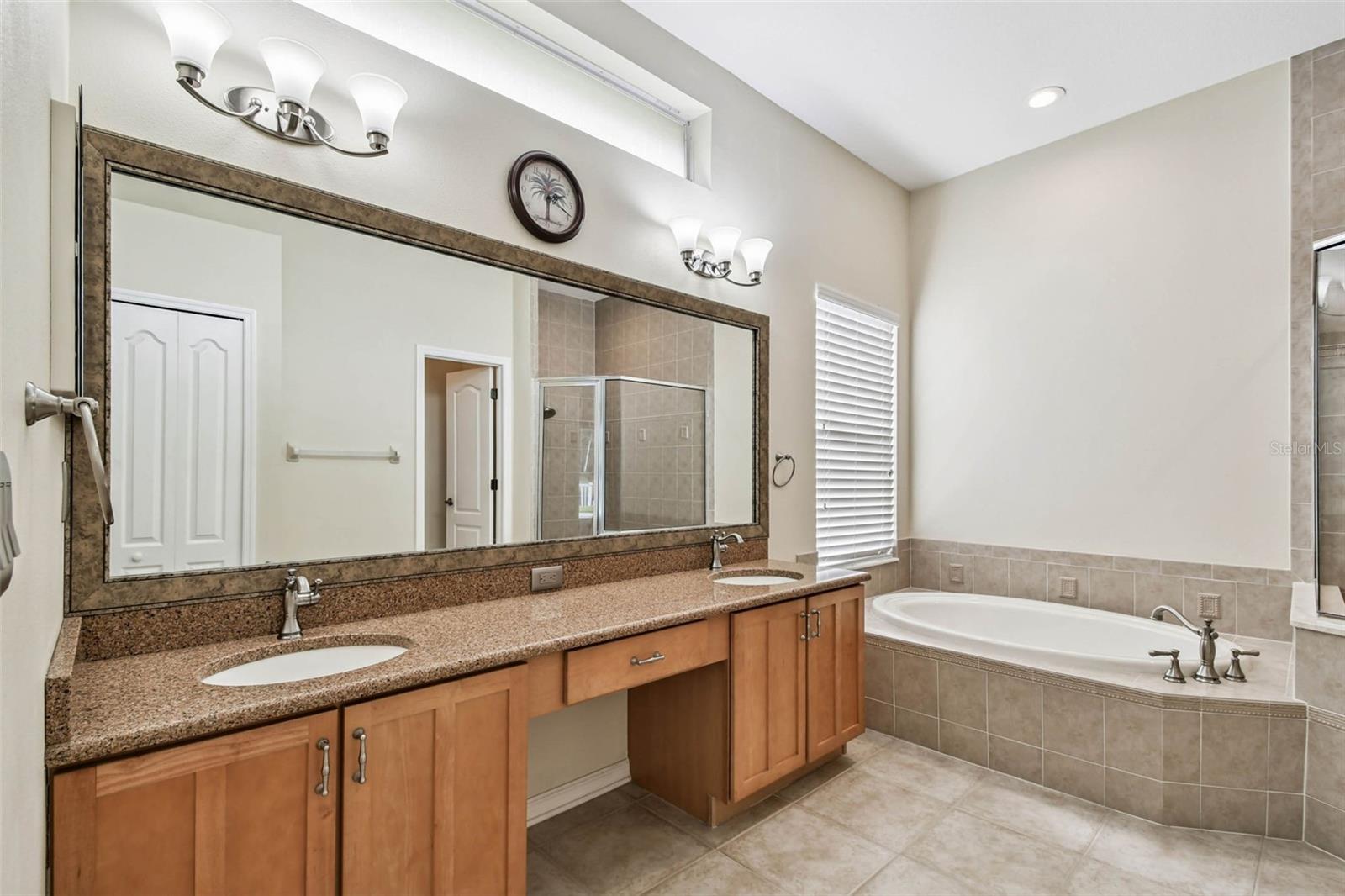 LIVE OAK PRESERVE PH 1B VILLAGE - Residential