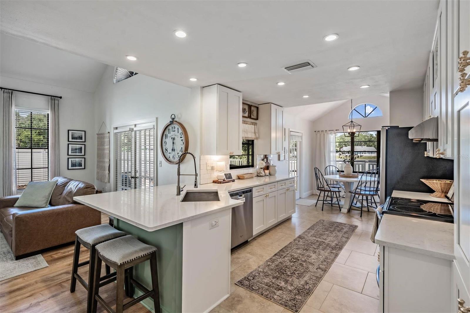 NATURES HIDEAWAY - Residential