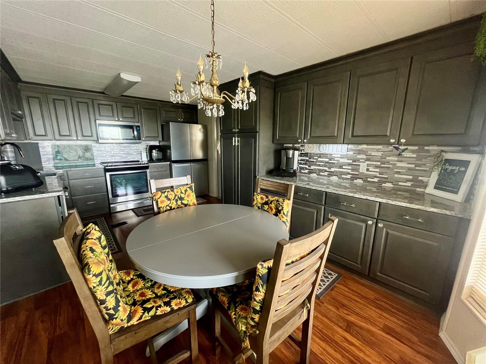 218 RED MAPLE DRIVE