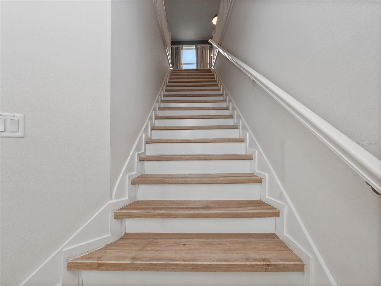 EAGLE CRK VILLAGE I - Residential Lease