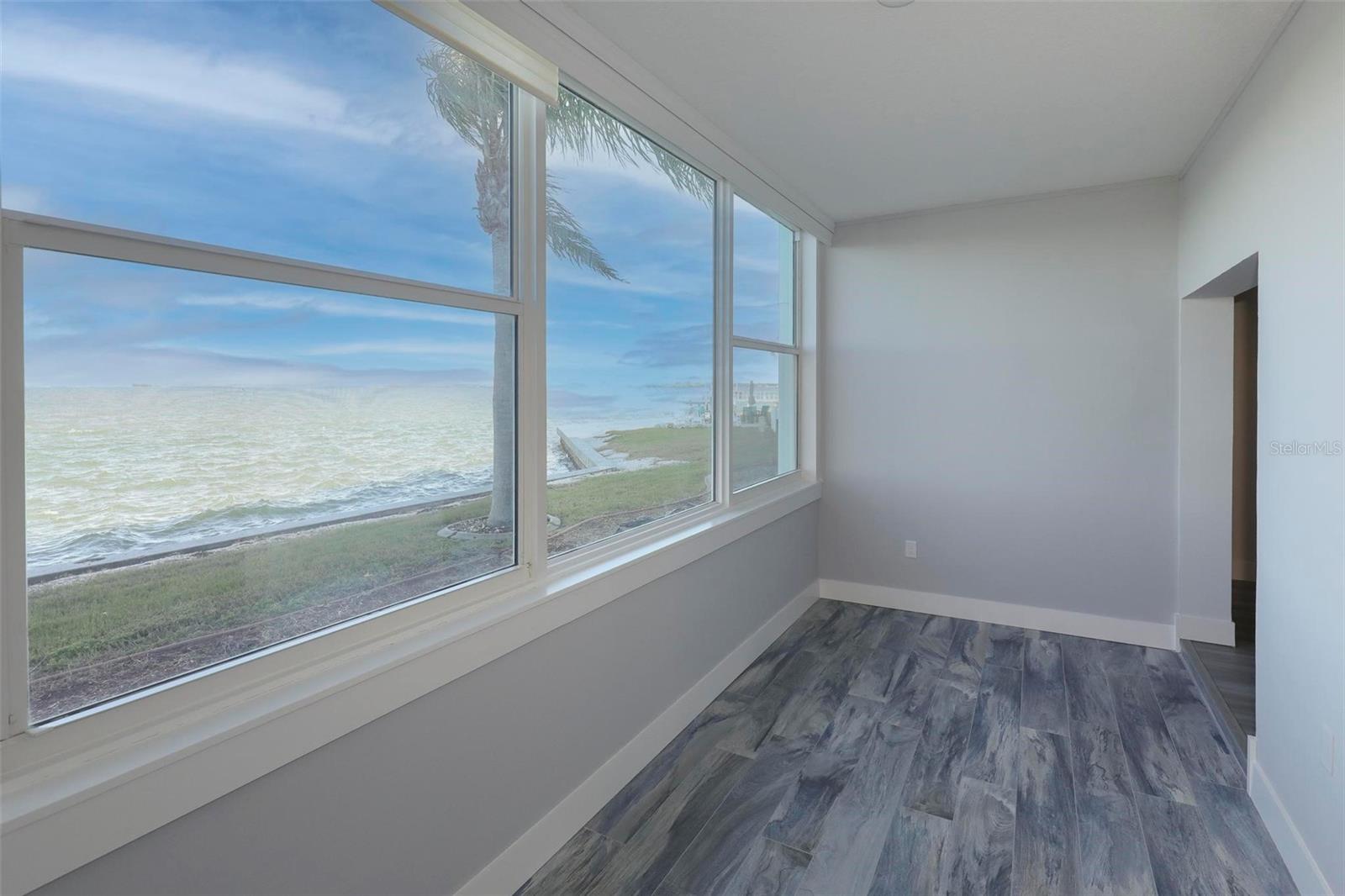 ROYAL STEWART ARMS - CLYDEBANK BLDG, APT 107 - Residential