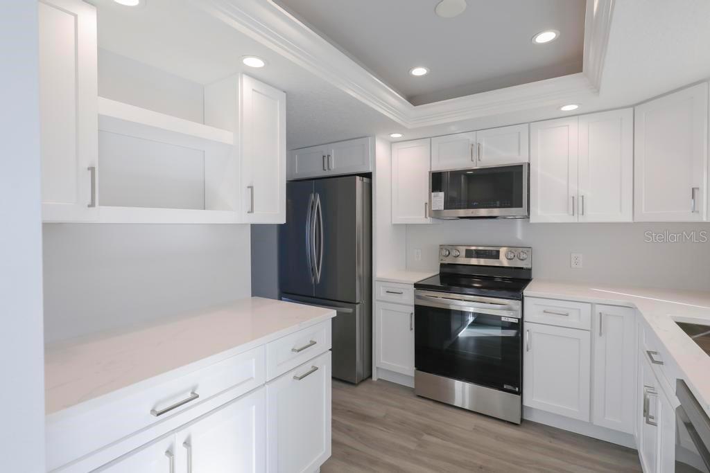 ROYAL STEWART ARMS - CLYDEBANK BLDG, APT 107 - Residential