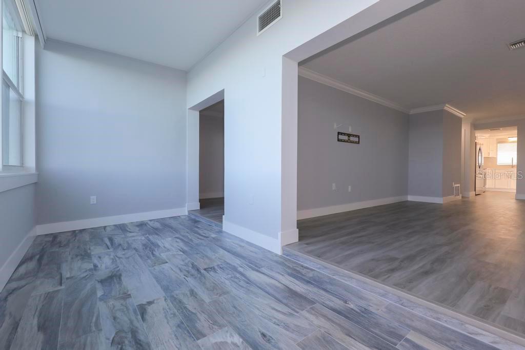 ROYAL STEWART ARMS - CLYDEBANK BLDG, APT 107 - Residential