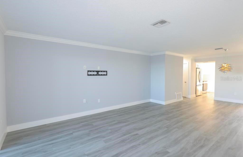 ROYAL STEWART ARMS - CLYDEBANK BLDG, APT 107 - Residential