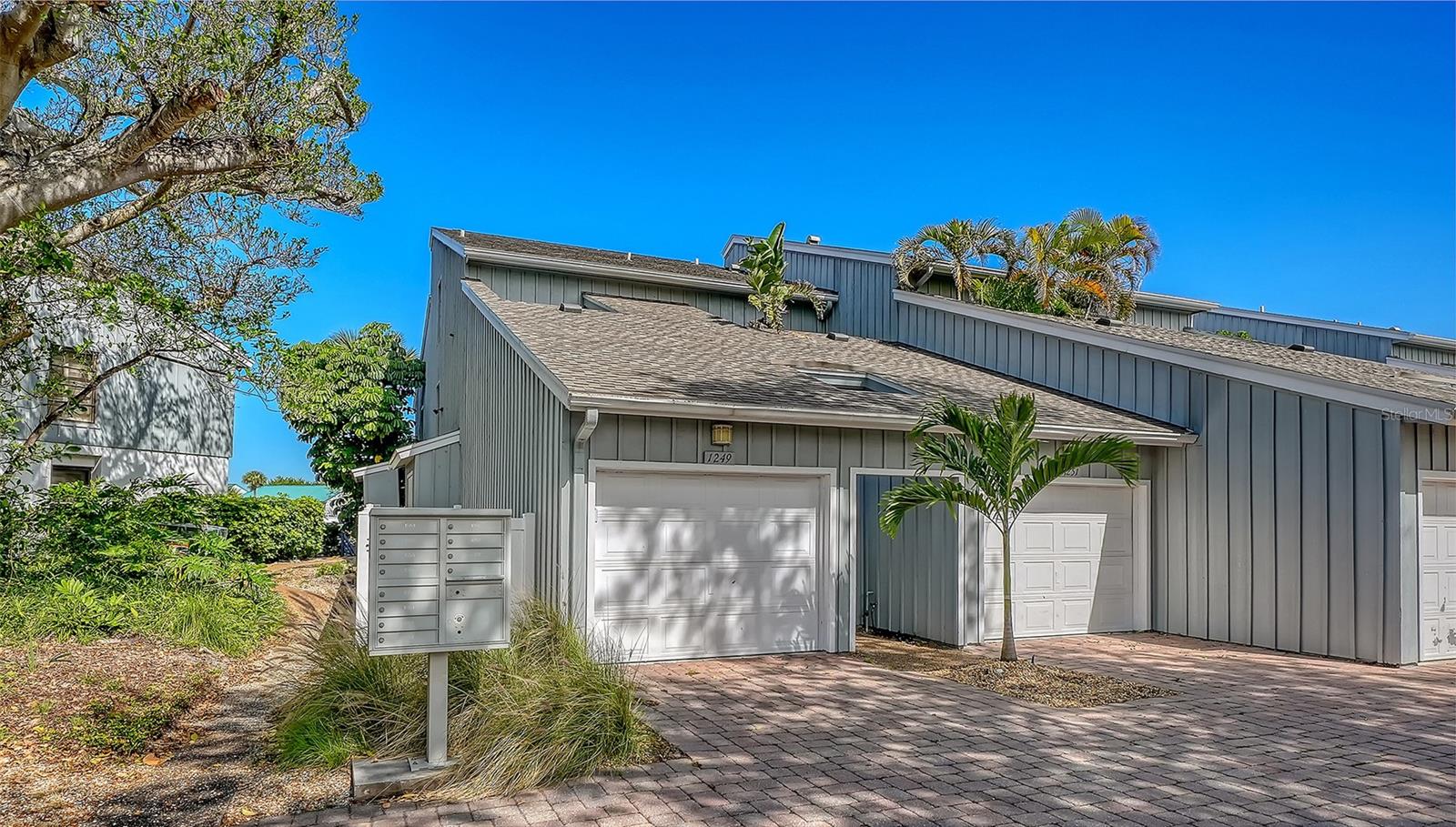 HARBOUR TOWNE - Residential