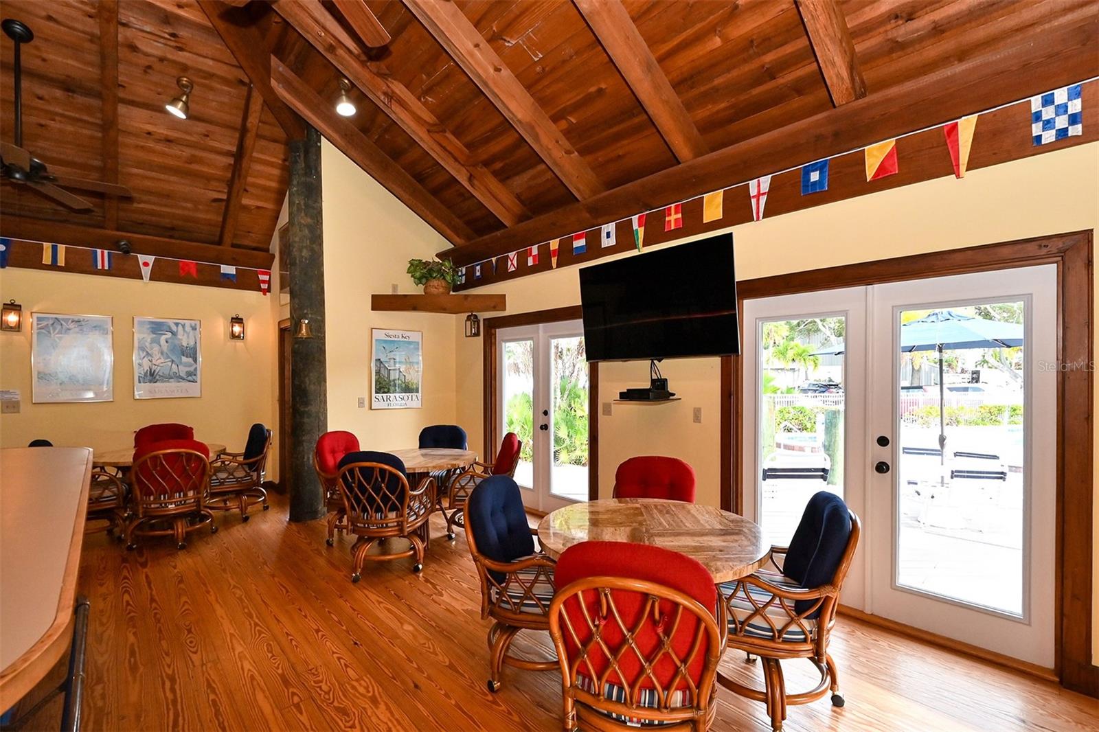 HARBOUR TOWNE - Residential