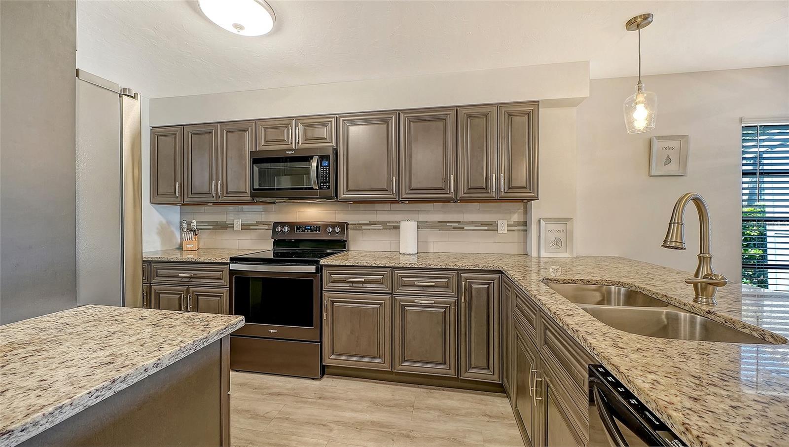 HARBOUR TOWNE - Residential