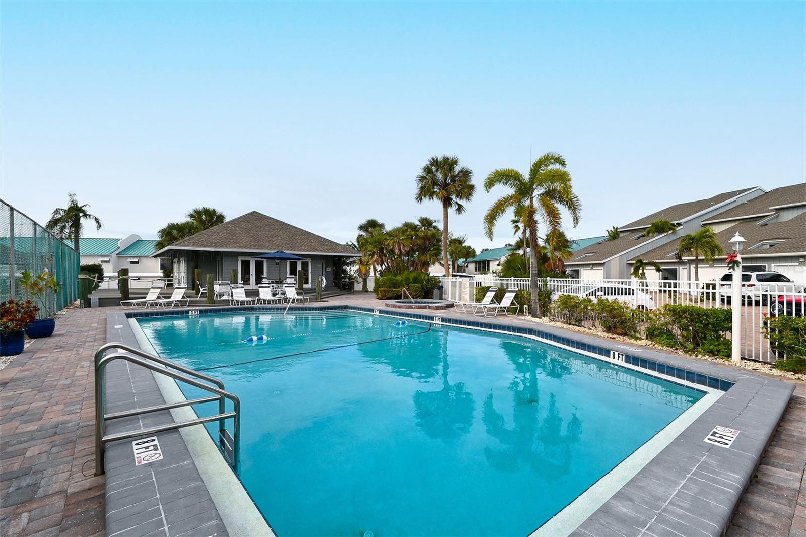 HARBOUR TOWNE - Residential