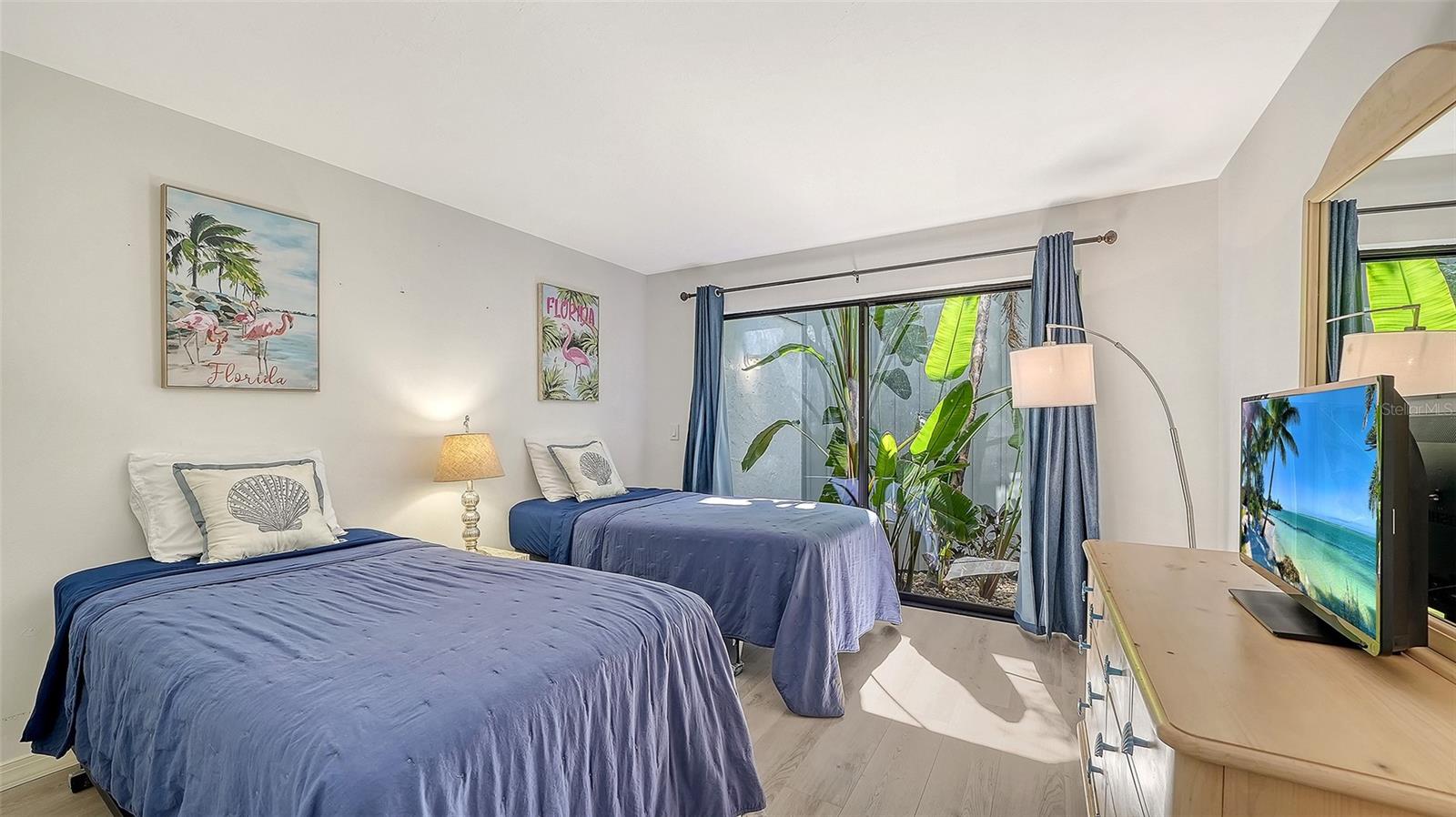 HARBOUR TOWNE - Residential