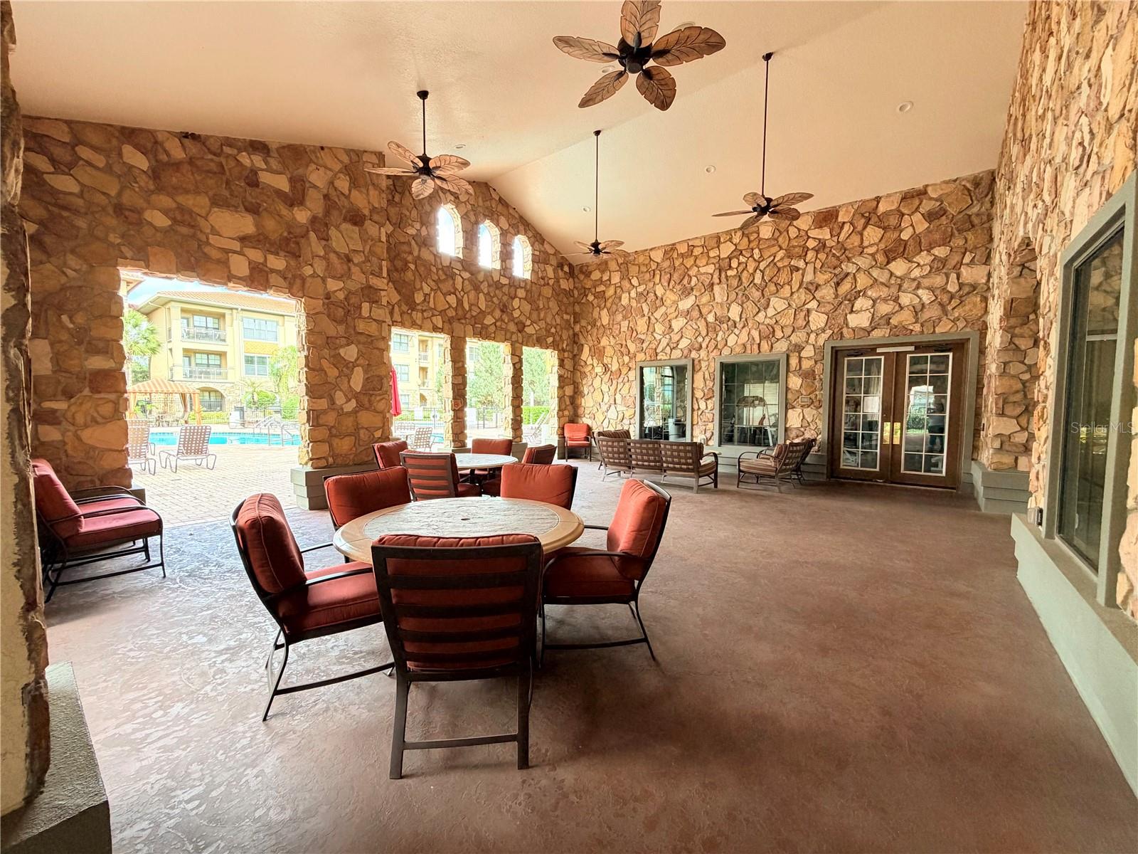 BELLA PIAZZA - Residential