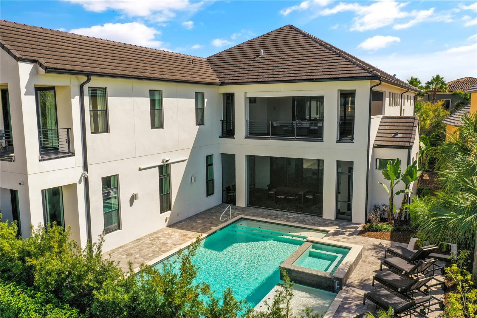 REUNION WEST VLGS NORTH - Residential