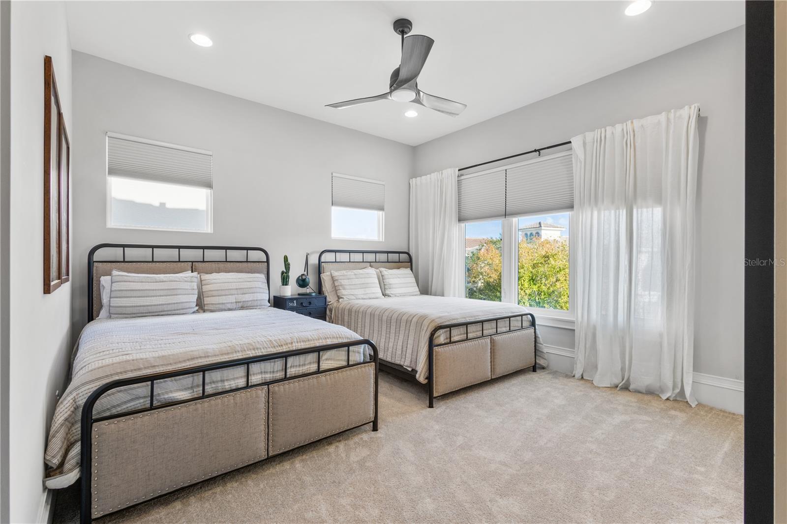 REUNION WEST VLGS NORTH - Residential