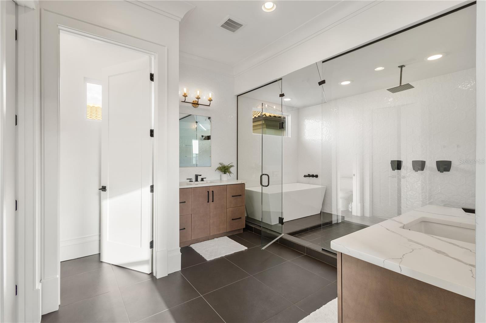 REUNION WEST VLGS NORTH - Residential