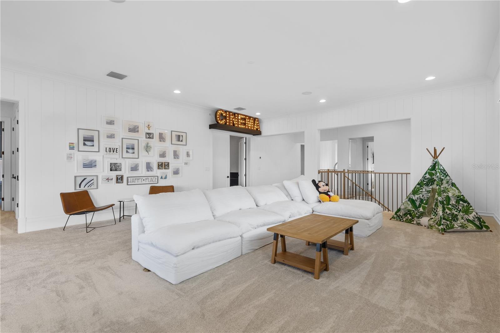 REUNION WEST VLGS NORTH - Residential