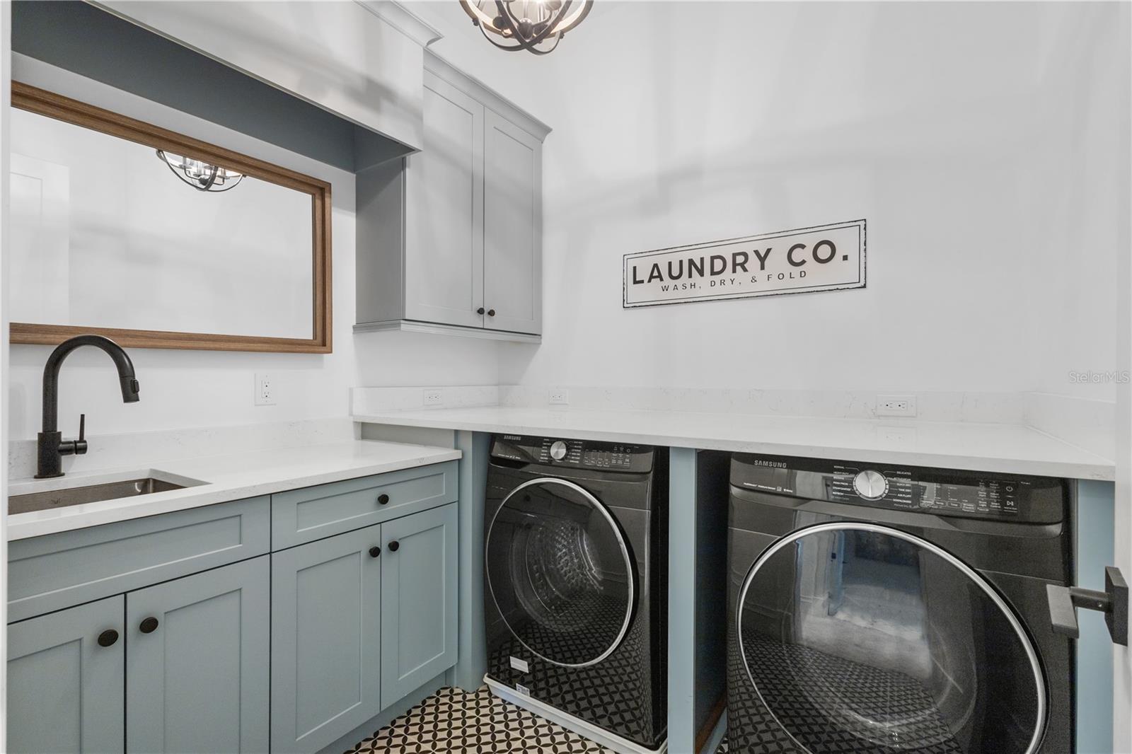 REUNION WEST VLGS NORTH - Residential