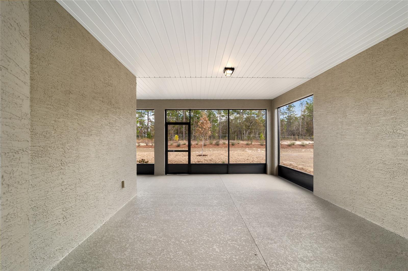 ON TOP OF THE WORLD - Residential