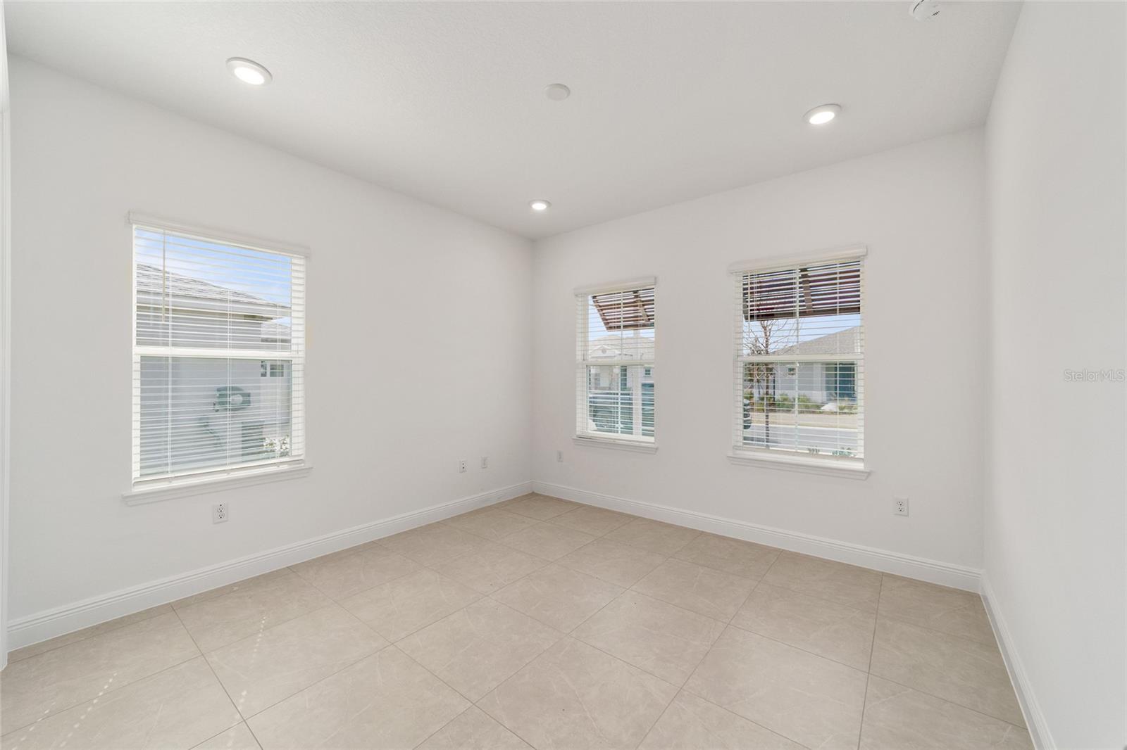 ON TOP OF THE WORLD - Residential