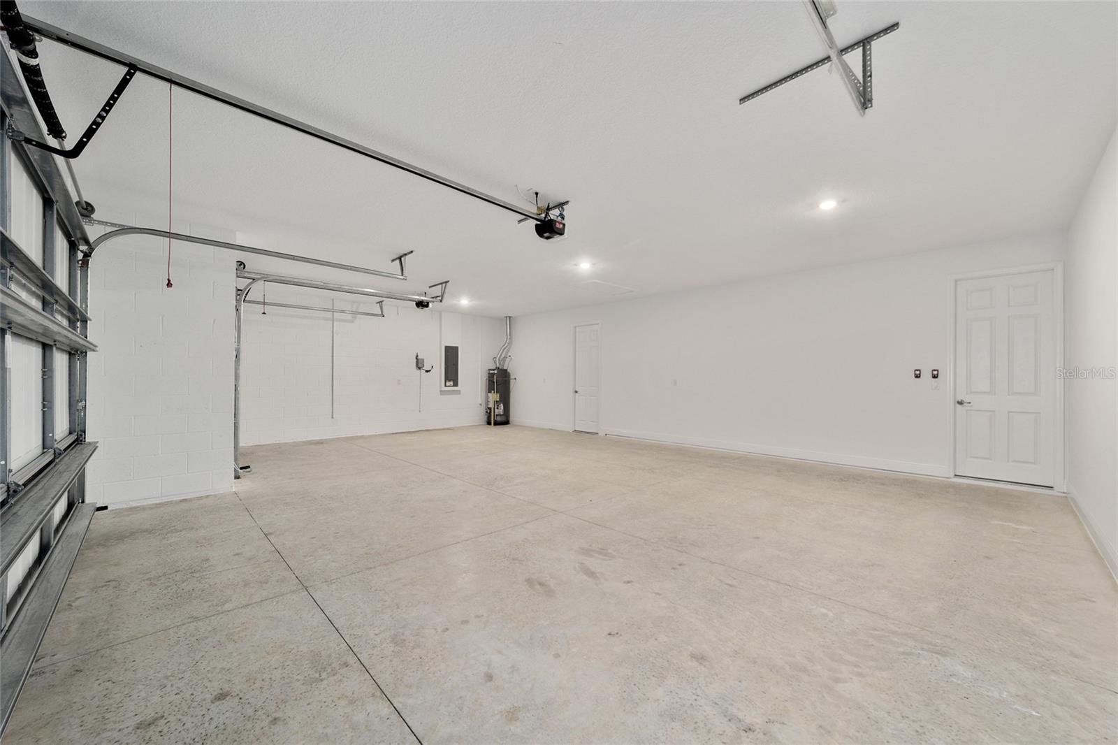 ON TOP OF THE WORLD - Residential