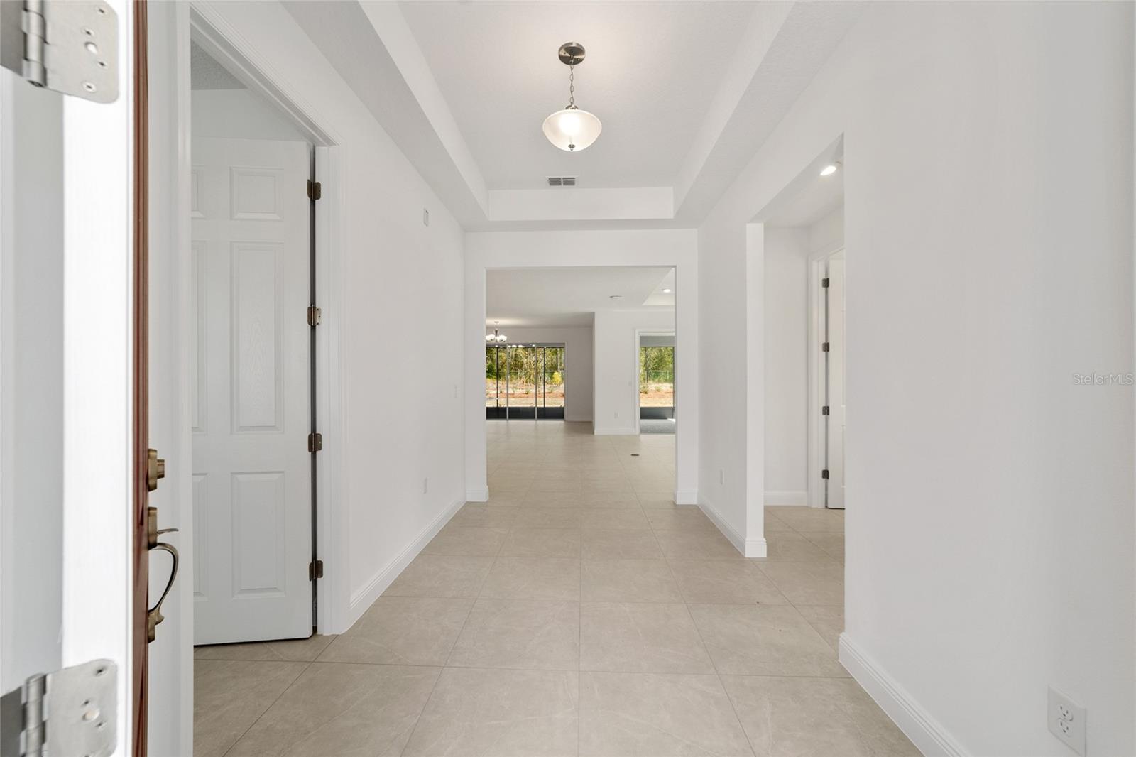 ON TOP OF THE WORLD - Residential