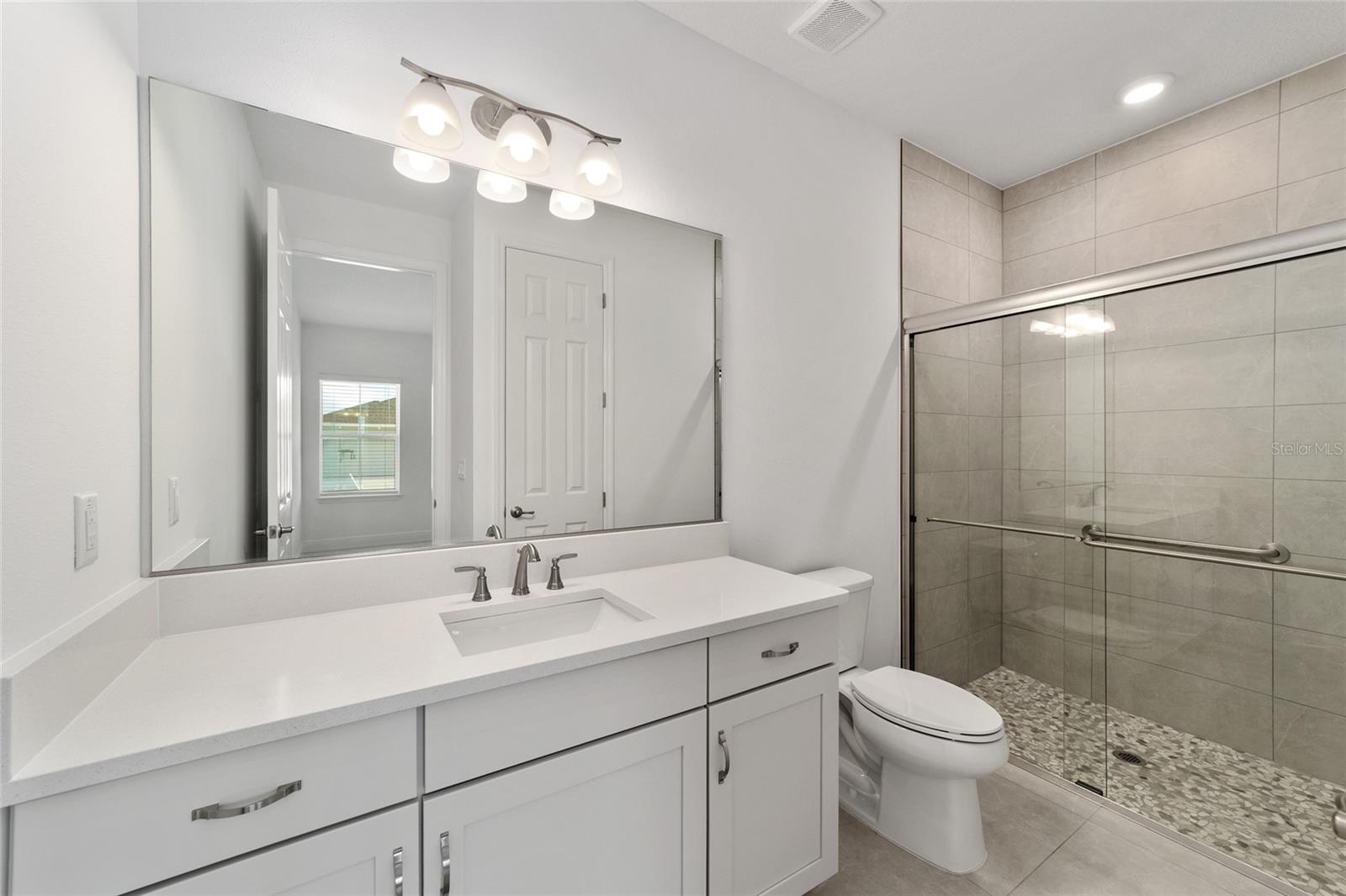 ON TOP OF THE WORLD - Residential