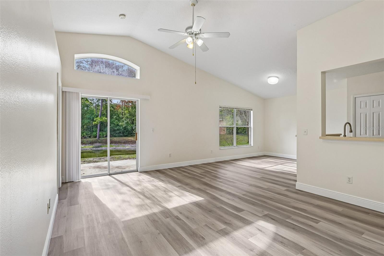 2415 HICKORY OAK BOULEVARD